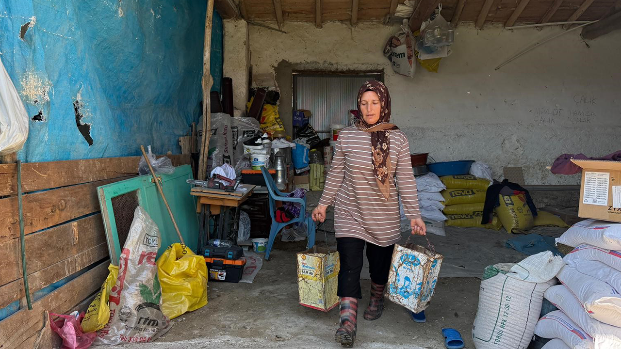 Çalik'in Eşi̇ Hayata Tutunmaya Çalişiyor
