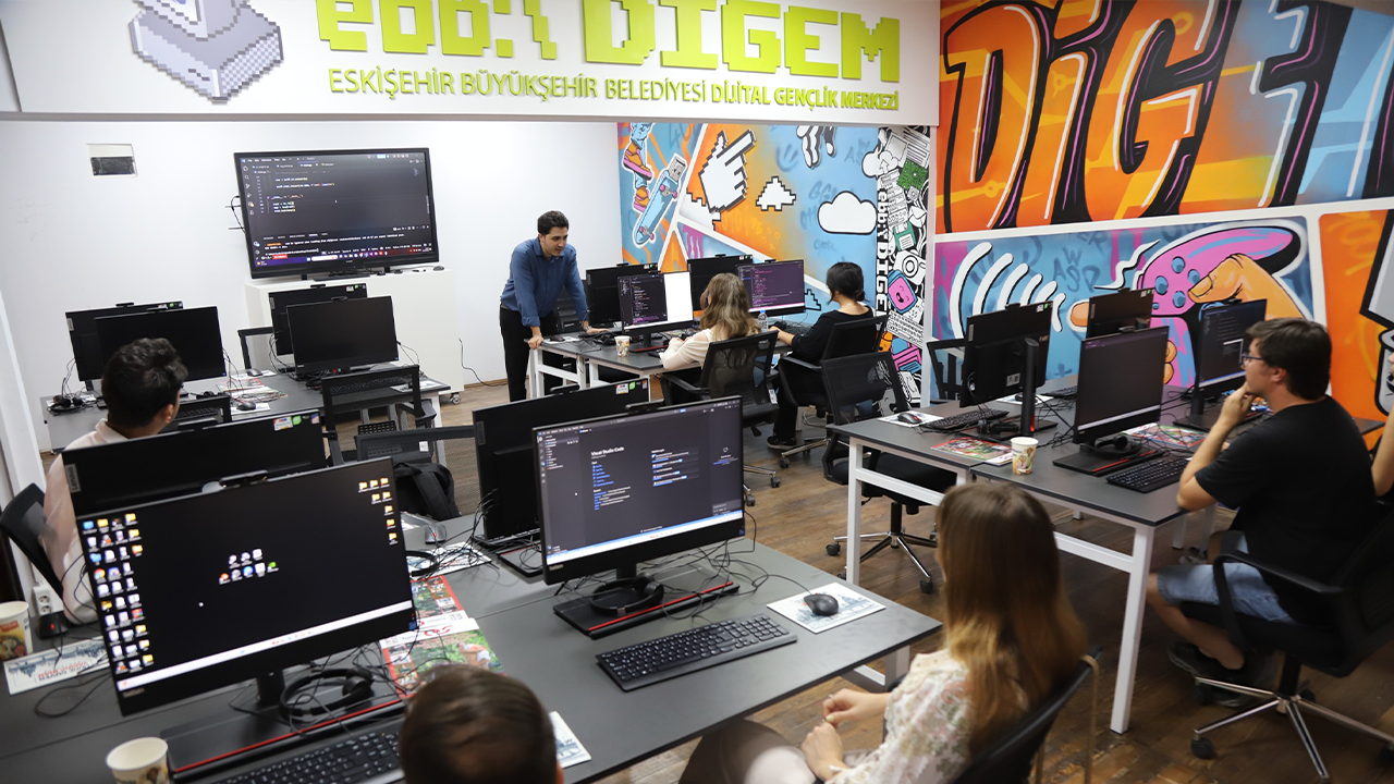 Gençler Digem Ile Gelecğein Mesleklerine Hazırlanıyor
