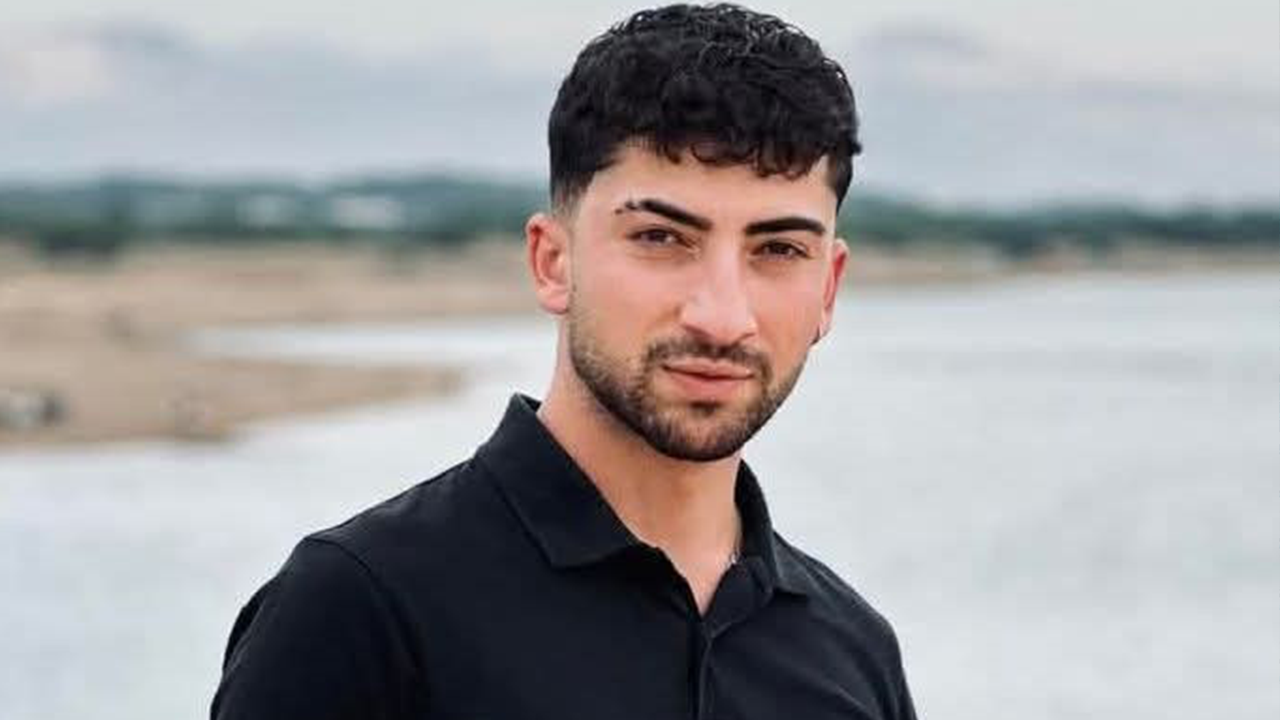Kavgayı Ayırmak İsterken Bıçaklandı, Hayatını Kaybetti