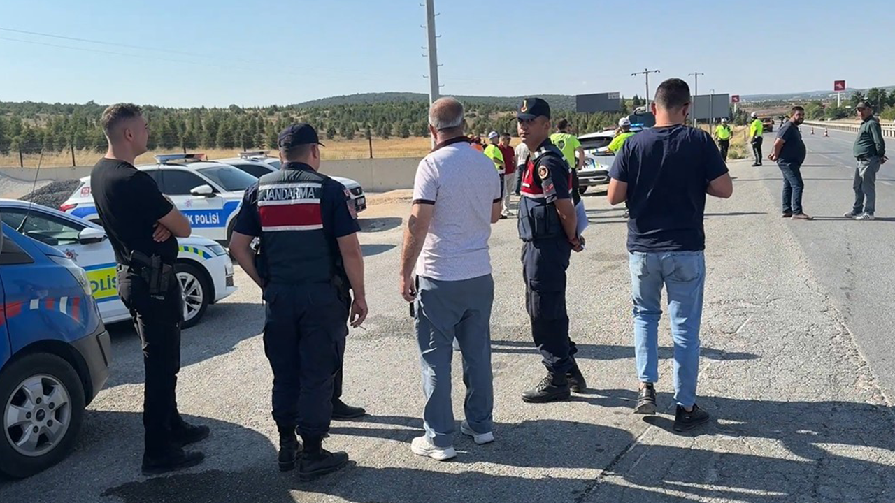 Kazada 1'I Ağır 24 Yolcu Yaralandı
