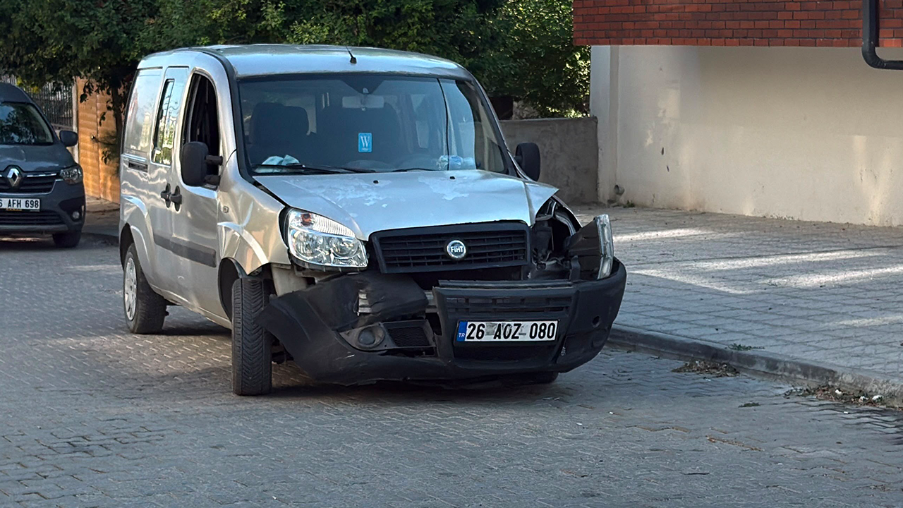 Kazaya Karışan Araçta Büyük Çaplı Kasar Meydana Geldi