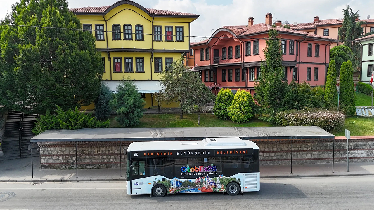 Otobes26 Eskişehir Turistik Otobüsü Hizmete Girdi