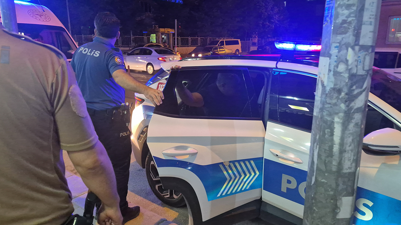 Şahıslar Işlemleri Için Emniyete Götürüldü