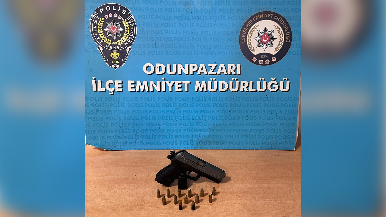Şahsin Üzeri̇nde Ele Geçi̇ri̇len Tabanca