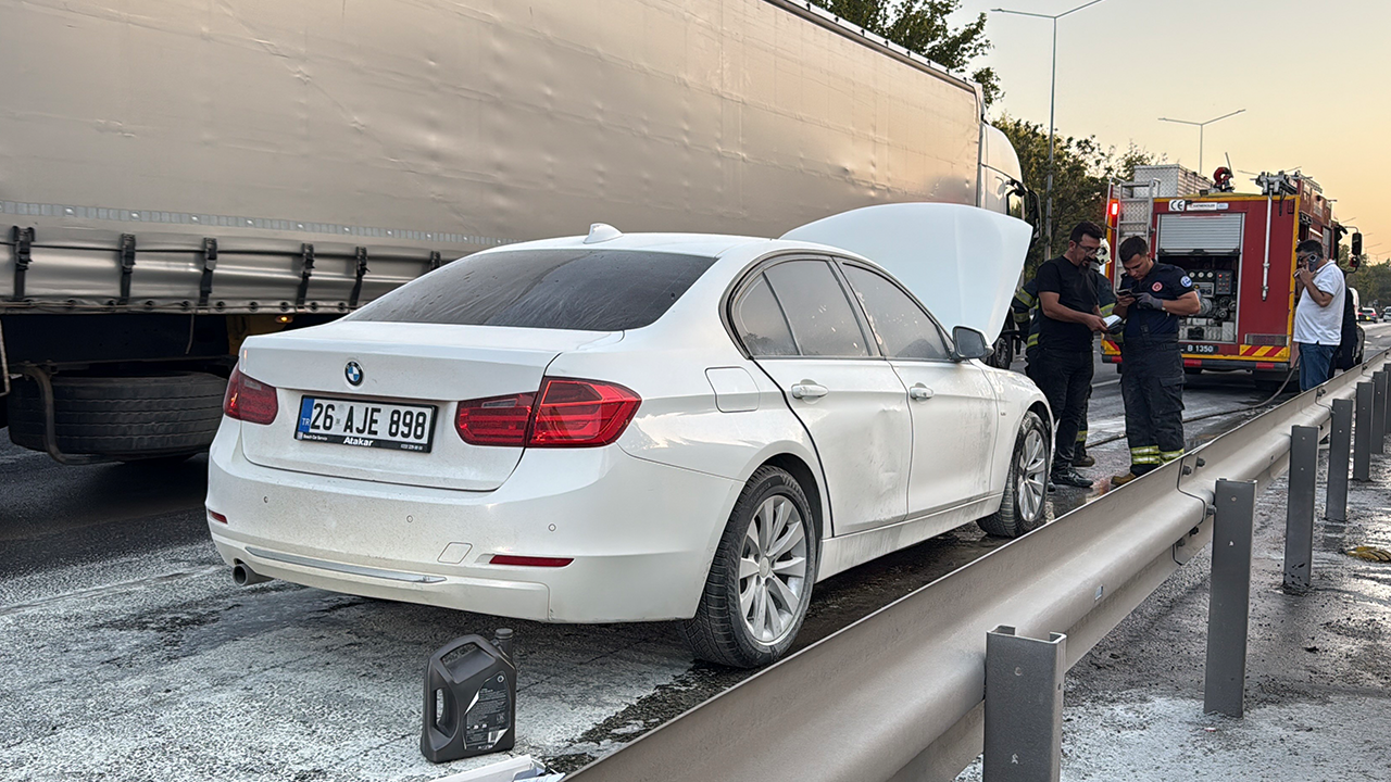 Sanayiden Yeni Çıkan Araç Alevlere Teslim Oldu