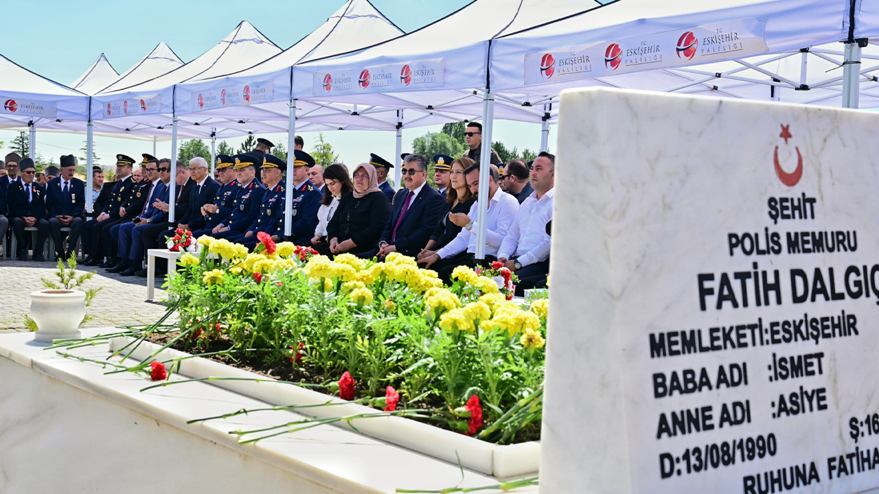Şehit Polis Memuru Fatih Dalgıç Kabri Başında Anıldı