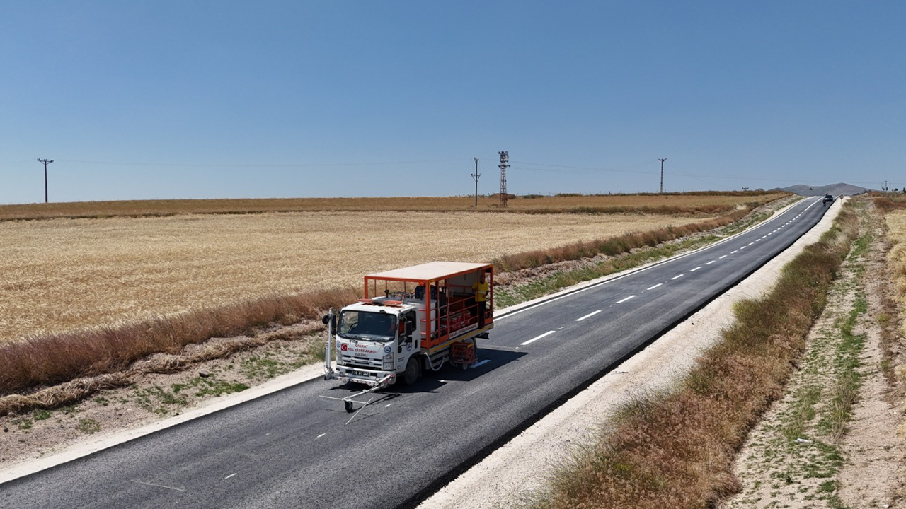 Sivrihisar Çeltik Yolunda Işaretleme Çalışmaları Başladı