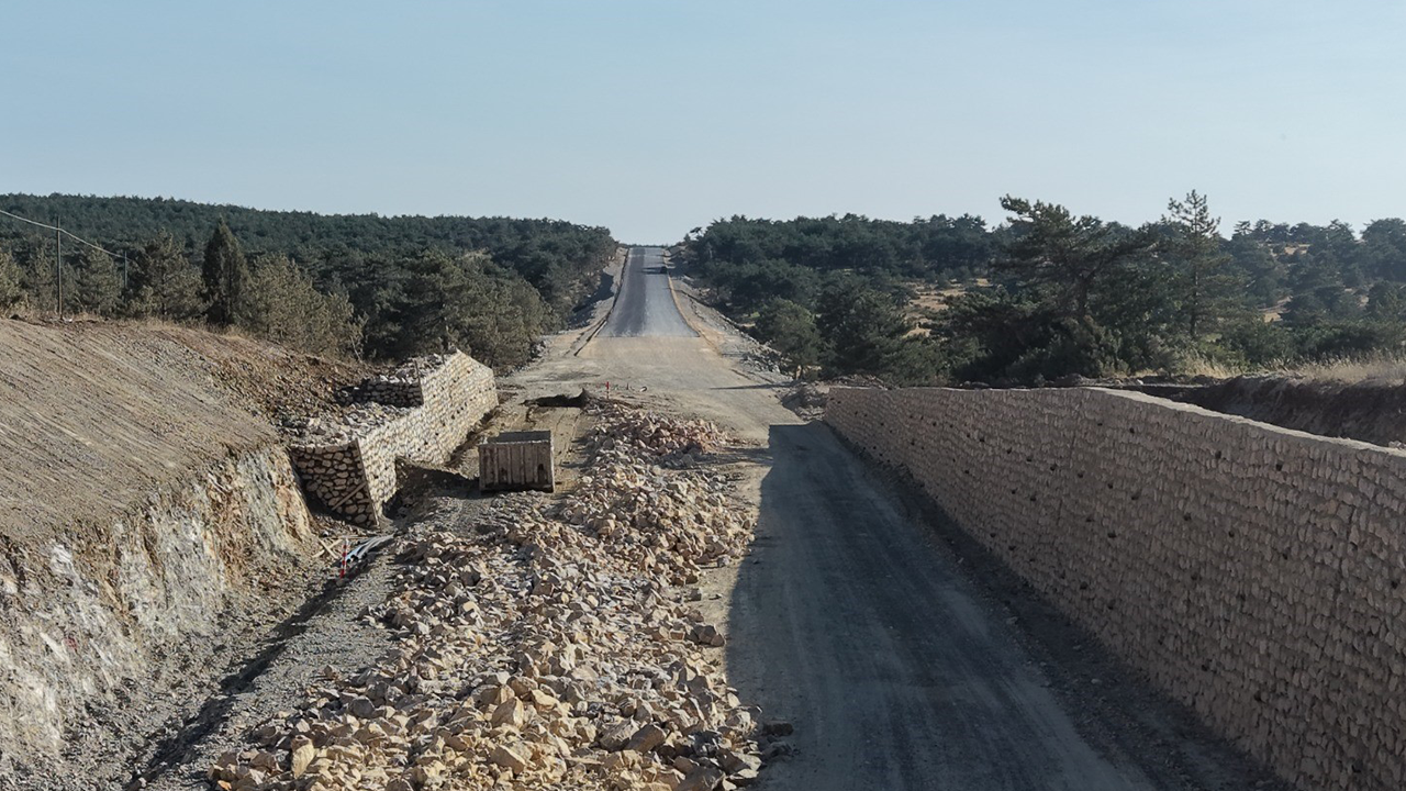 Yıkılan Istinat Duvarı Tamamen Onarıldı