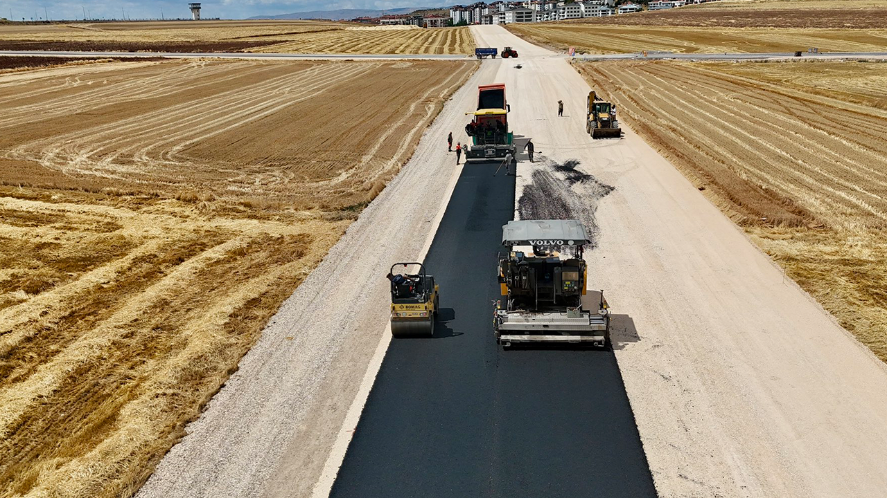 Yol Genişliği 7 Metreden 14 Metreye Çıkarıldı
