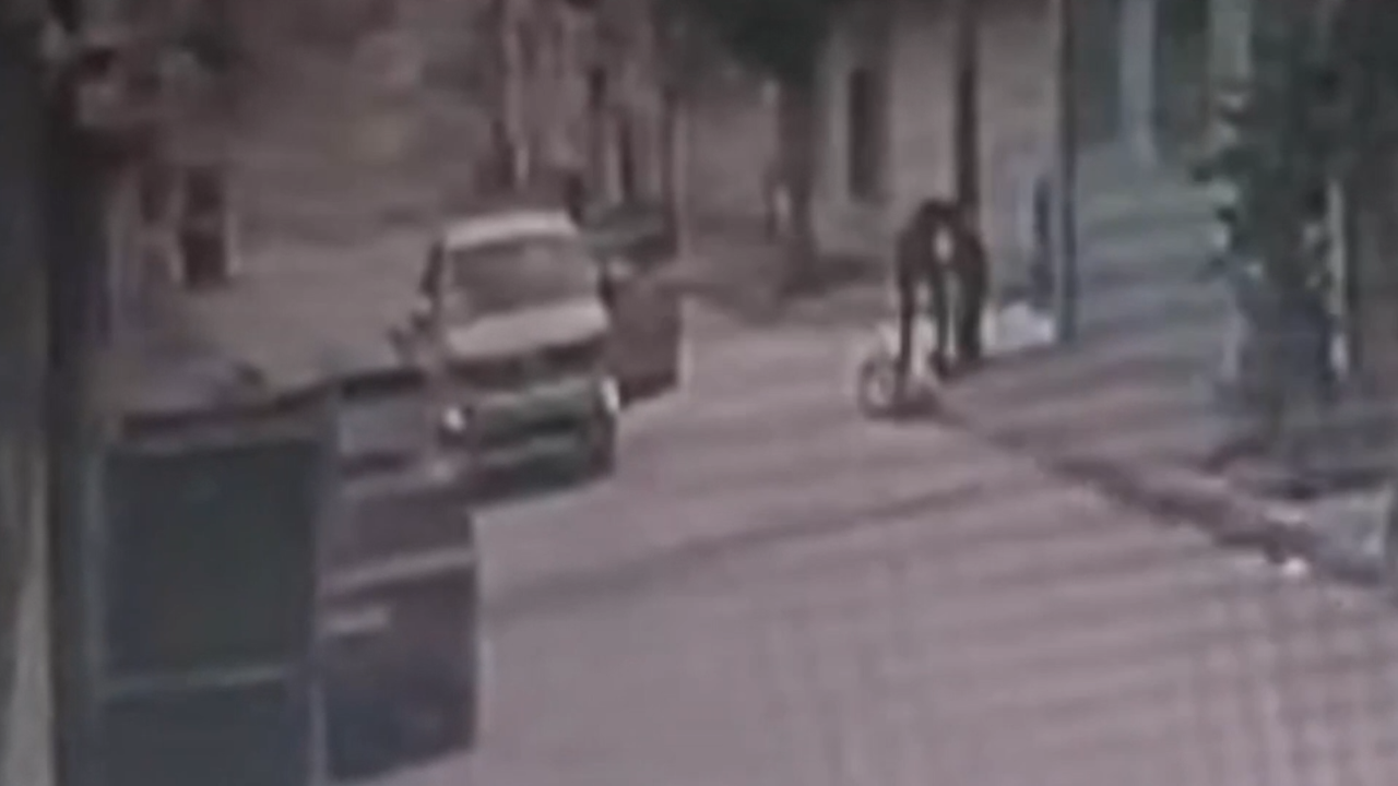 Yürekleri Ağza Getiren Kaza Anı Kameraya Yansıdı