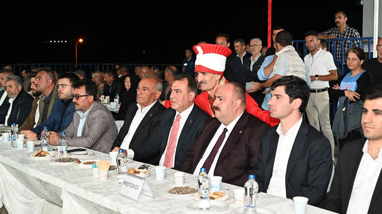 10. Geleneksel Halı Saha Futbol Turnuvası Yoğun Katılımla Gerçekleşti