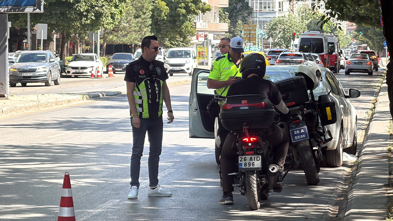 350 Motosiklet Sürücüsü Tek Tek Denetlendi