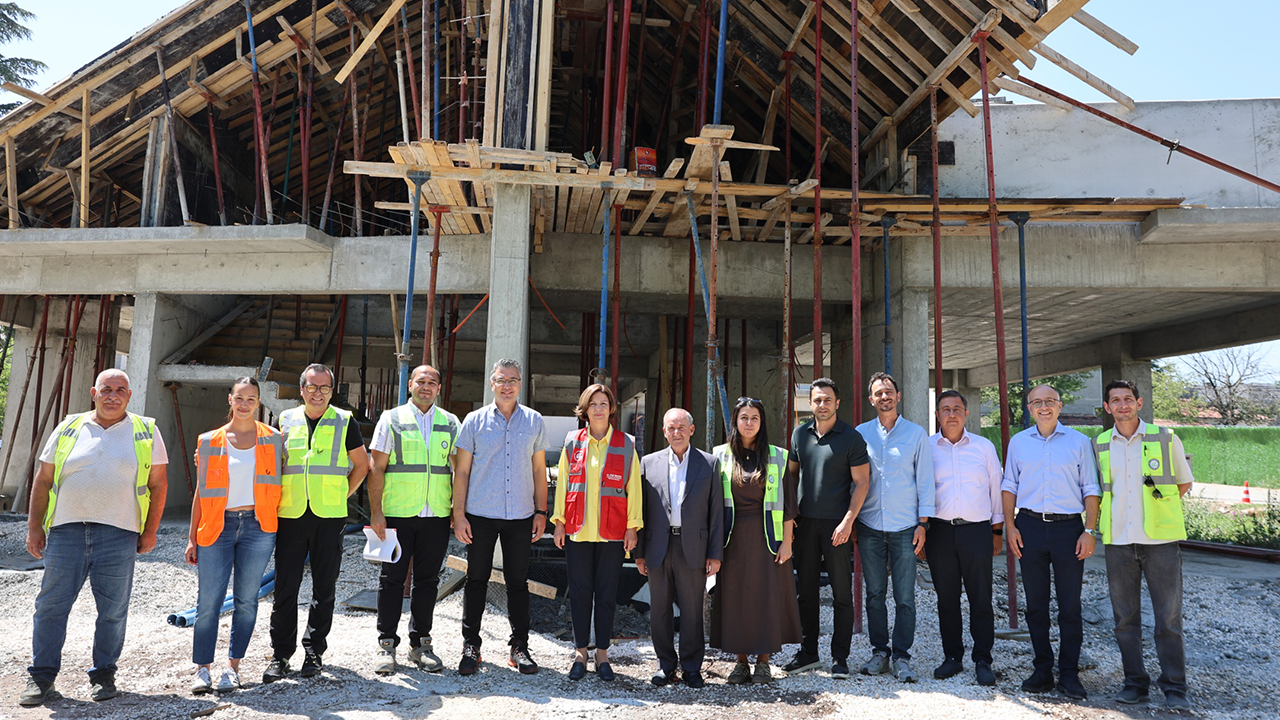 Başkan Ünlüce Çocuk Evi Inşaatını Ziyaret Etti