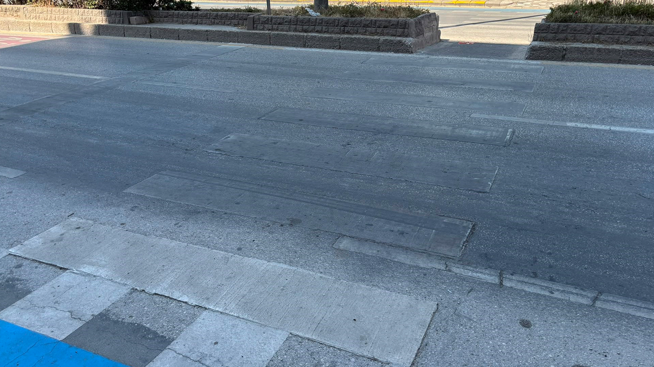Cadde De Yaya Geçidi Şeritlerinin Bir Bölümü Silindi