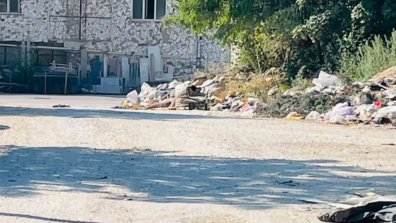 Çevrede Birçok Sokakta Benzer Görüntüler Dikkat Çekti