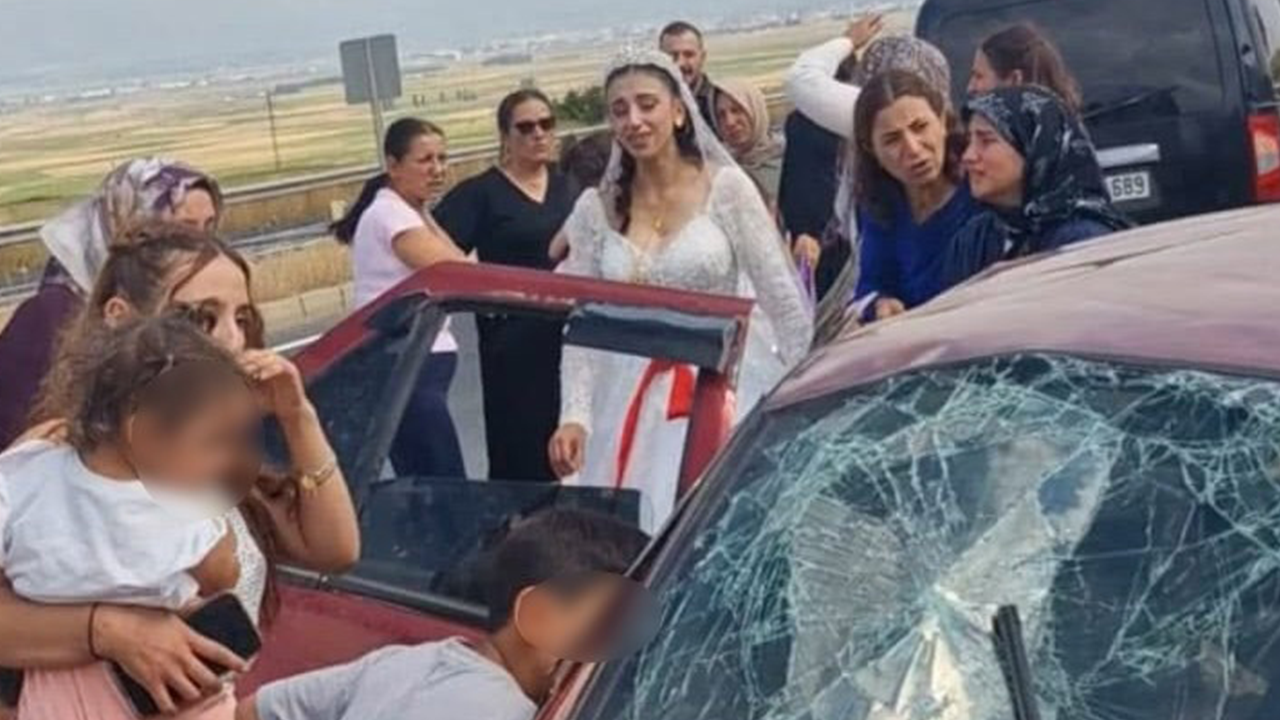 Düğün Konvoyunda Feci Kaza! 2 Ölü 4 Yaralı