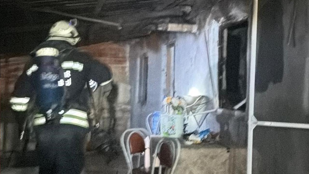 Ekipler Evde Çıkan Yangına Müdahale Etti