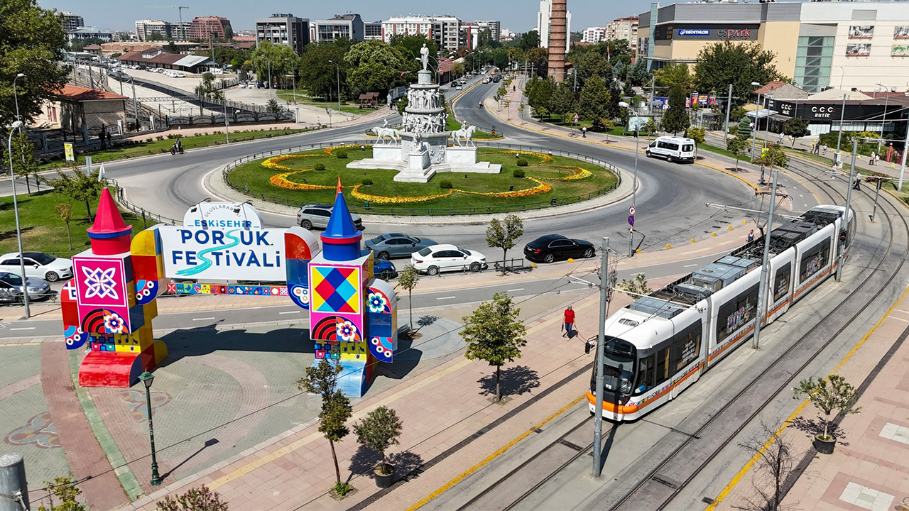Eskişehir’de 5 Gün Sürecek Uluslararası Porsuk Festivali Başlıyor!