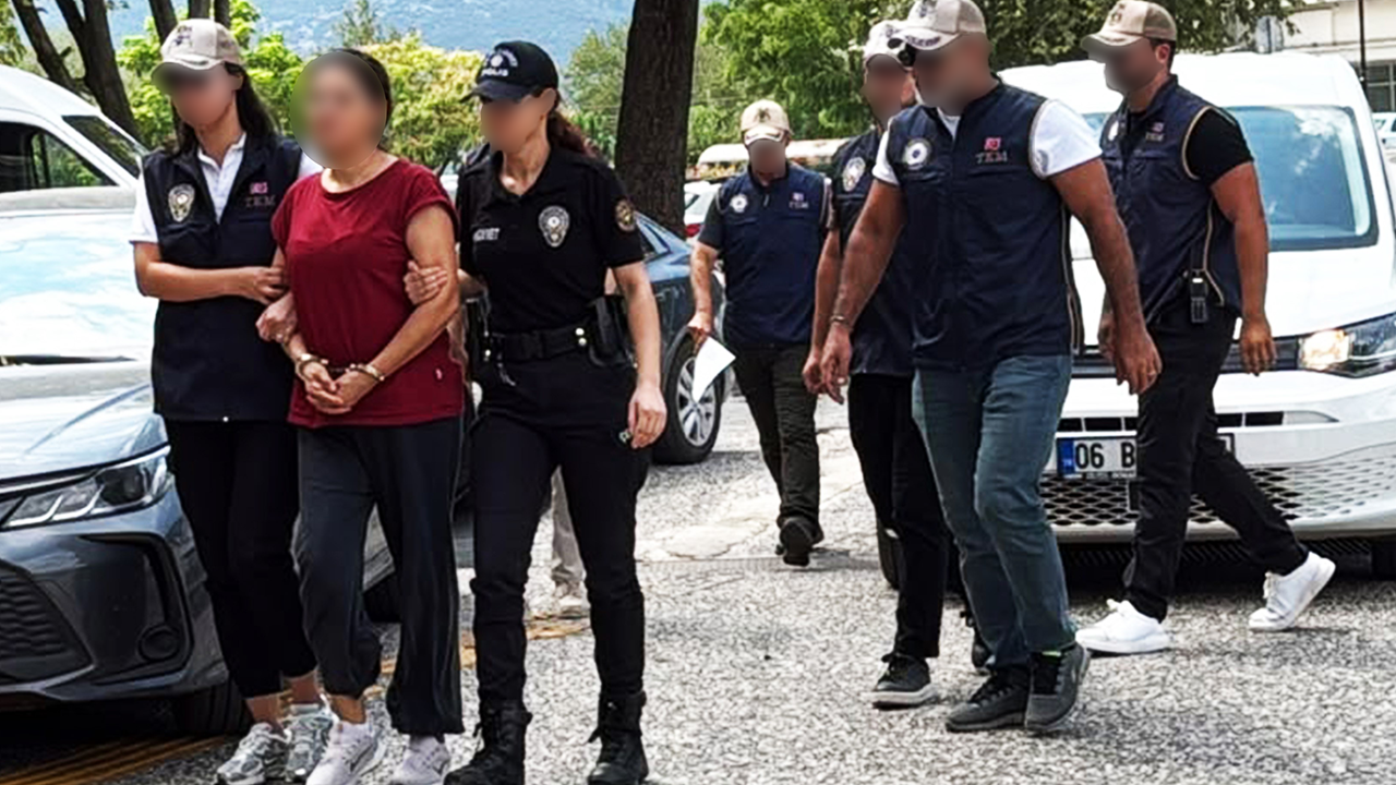 Eskişehir'deki Evine Baskın Düzenlenmişti! Darbeci Hainin Ablası Adliyeye Sevk Edildi!
