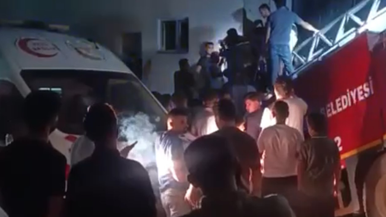 Itfaiye Aracının Kayması Sonucu Feci Olay Meydana Geldi