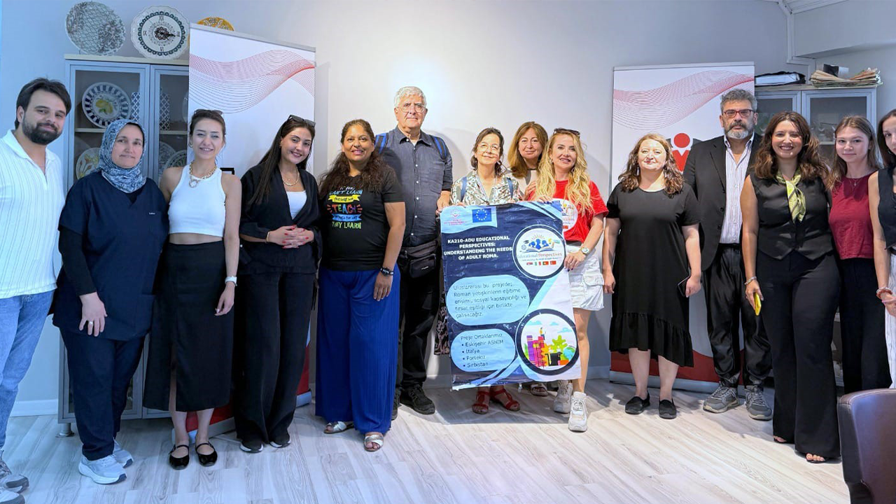 Ka210 Adu Eğitim Perspektifinden Yetişkin Romanların İhtiyaçlarının Anlaşılması Erasmus Projesi