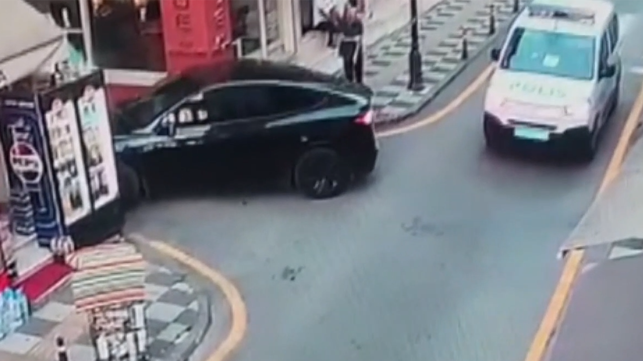Kaçarken Vali Yardımcısına Çarptı