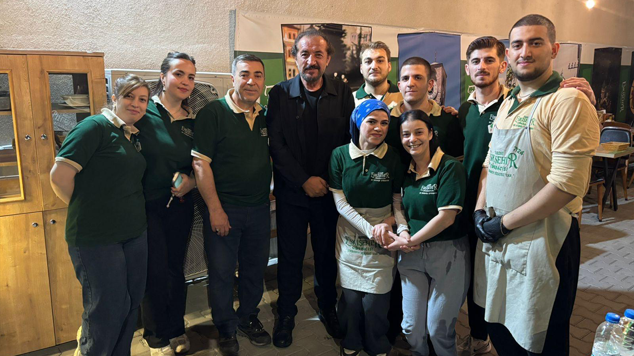 Mehmet Şef Tarihi Eskişehir Çorbacısı'nı Ziyaret Etti