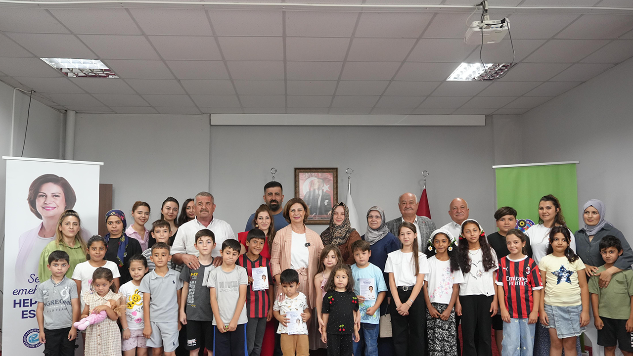 Öğrencilere Yeni Dönem Öncesi Kırtasiye Destekleri Dağıtıldı