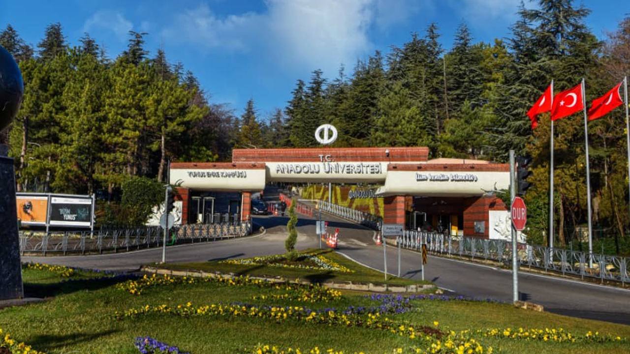 Anadolu Üniversitesi’nin THE 2027’deki Sıralaması Belli Oldu!