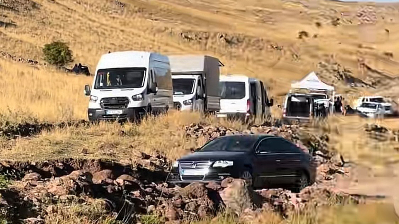 Çadırda Uyurken Kaybolan 11 Aylık Bebeğin Kanlı Elbiseleri Bulundu