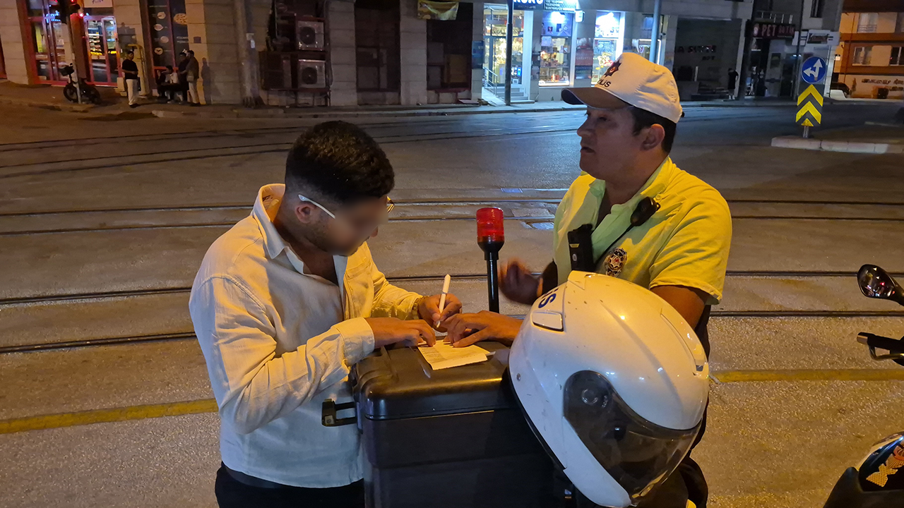 Denetimlerde Kural Ihlali Yapan Sürücülere Cezai Işlem Uygulandı