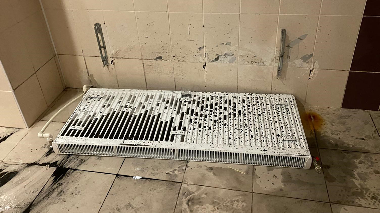 Deplasman Tribünü Tuvaletlerine Zarar Verildi