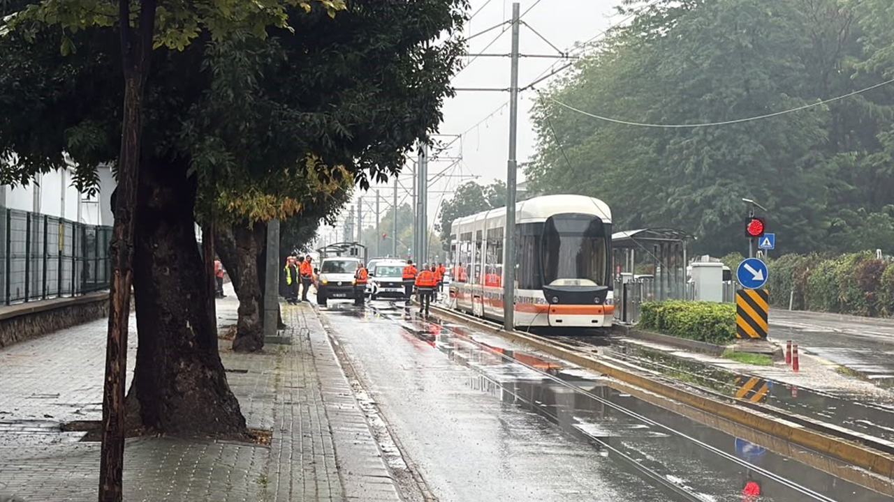 Ekipler Onarım Çalışmasına Başladı