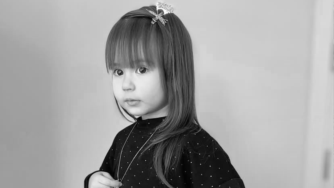Elif Mavi Avli