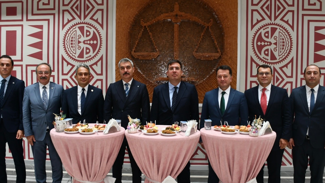 Eski̇şehi̇r'de Yeni̇ Adli̇ Yil Açilişi