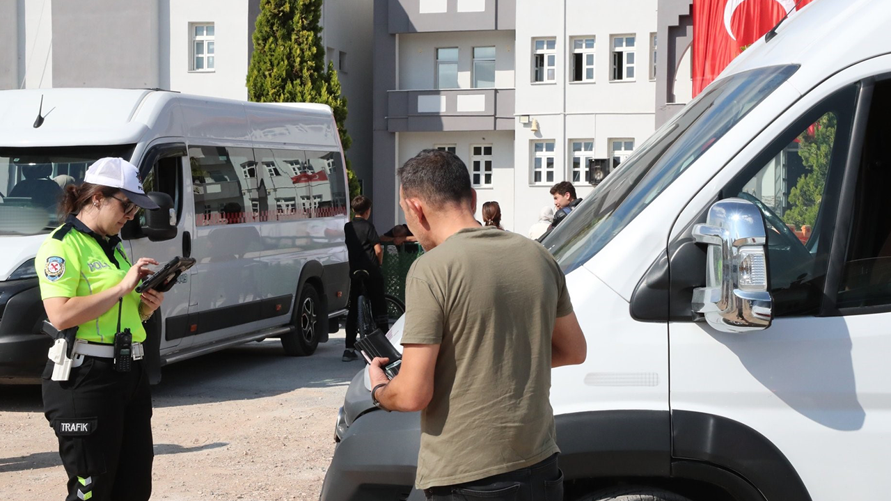 Eskişehir’de Yeni Dönemle Birlikte Okul Servisleri Mercek Altına Alındı!