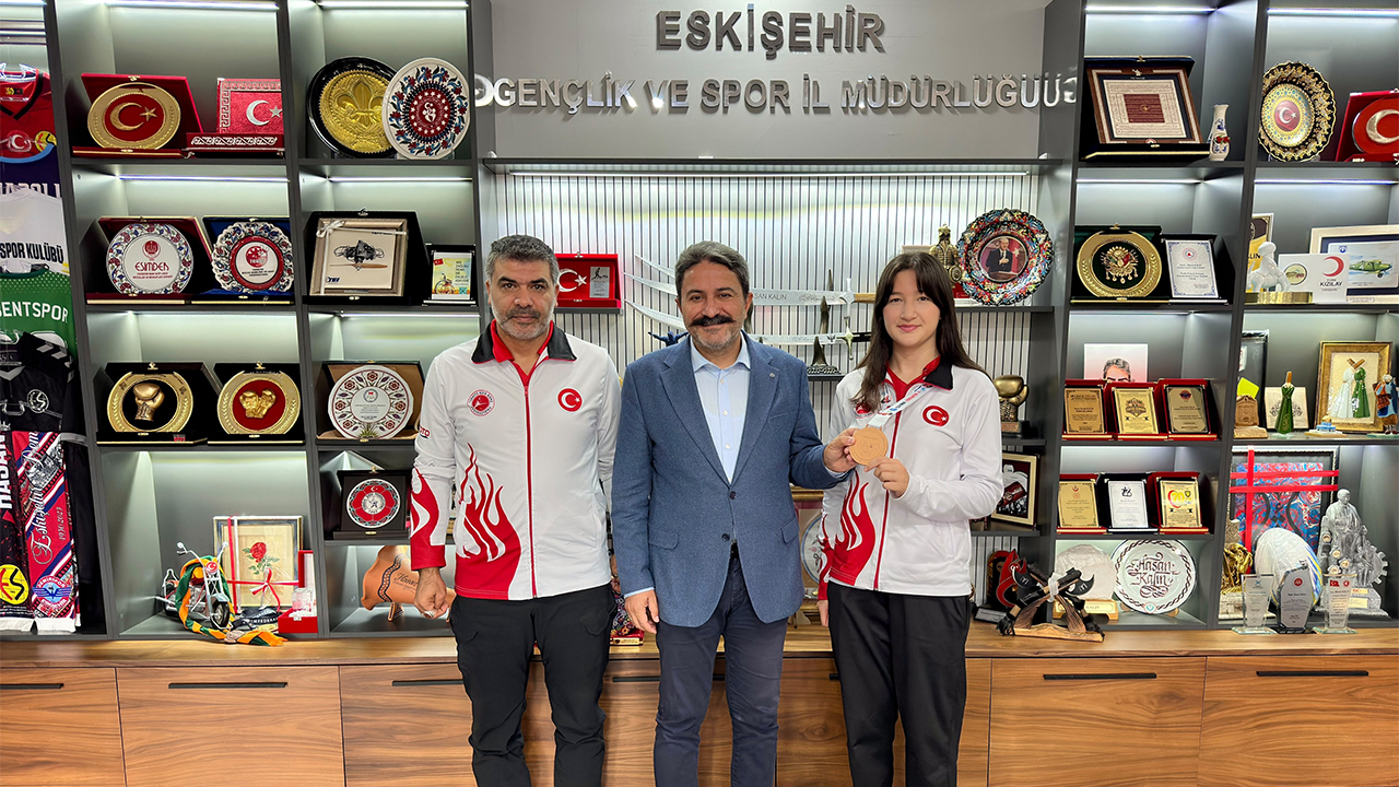 Eskişehir’in Genç Sporcusundan İtalya’da Dünya Üçüncülüğü!