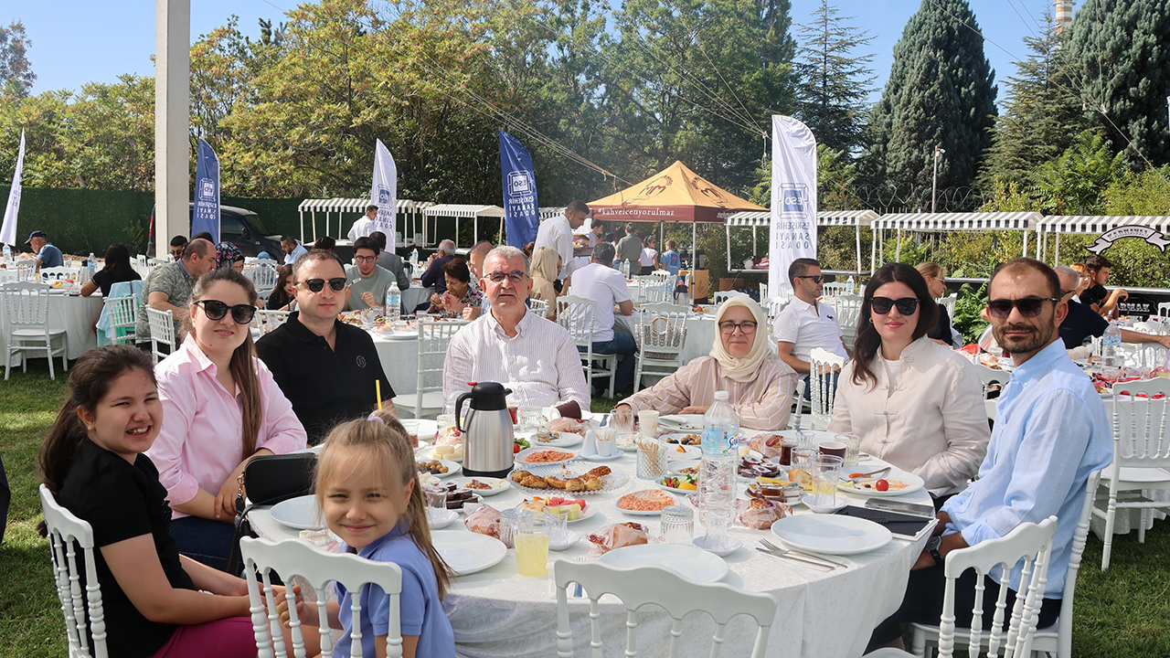 Eso Üyeleri Ve Aileleleri Renkli Etkinlikte Buluştu