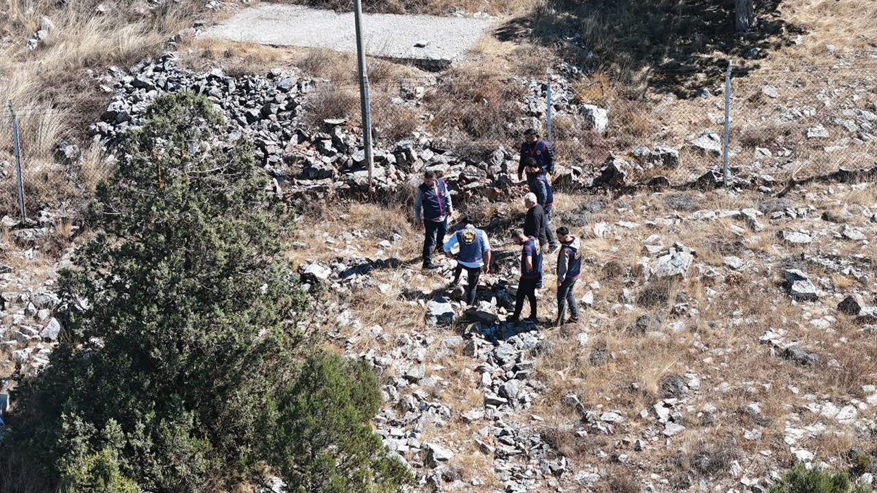 Jasat Ekipleri Bölgede İnceleme Yaptı