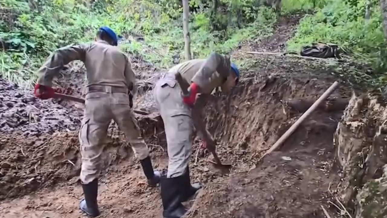 Kemik Ve Kıyafet Parçaları Bulundu