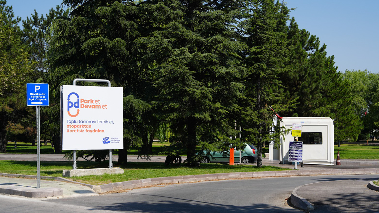 Park Et Devam Et Ve Bisiklet Yolu Ile Ulaşım Imkanı