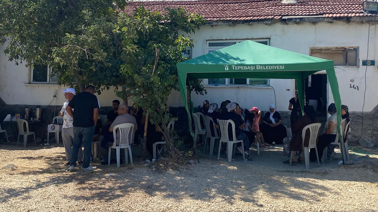 Vefat Eden Elmas Demir Için Taziye Çadırı Kuruldu