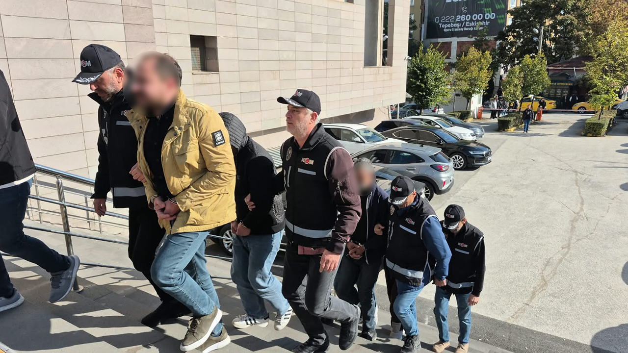 2 Şüpheli Tutuklandı, 3 Şüpheli Serbest Bırakıldı