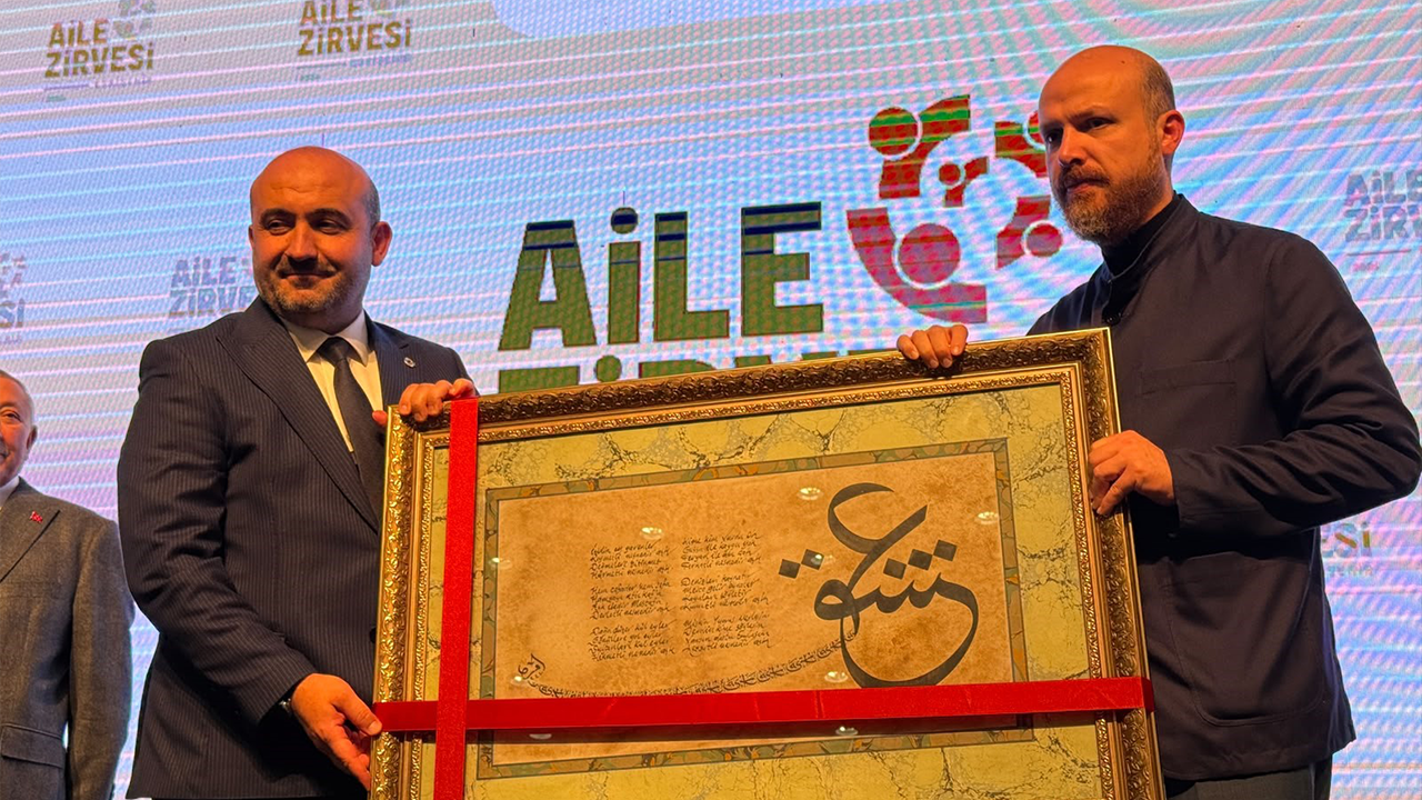 Eski̇şehi̇r Ai̇le Zi̇rvesi̇ Yoğun Katilimla Gerçekleşti̇ri̇ldi̇