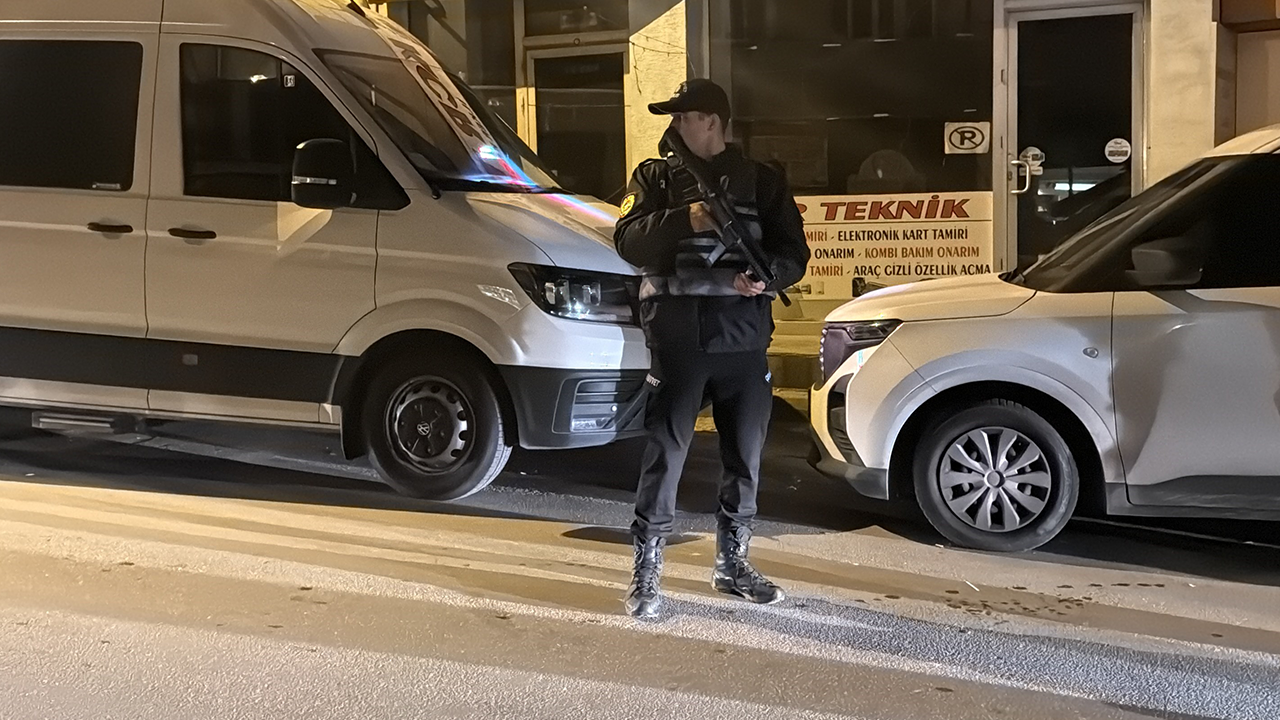 Eskişehir'de 70 Polisle Gece Denetimi