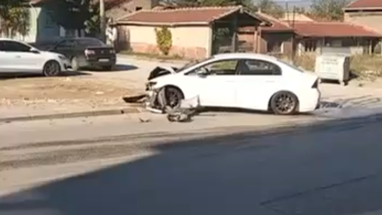 Eskişehir'de Korkutan Kaza! Otomobil Hurdaya Döndü!