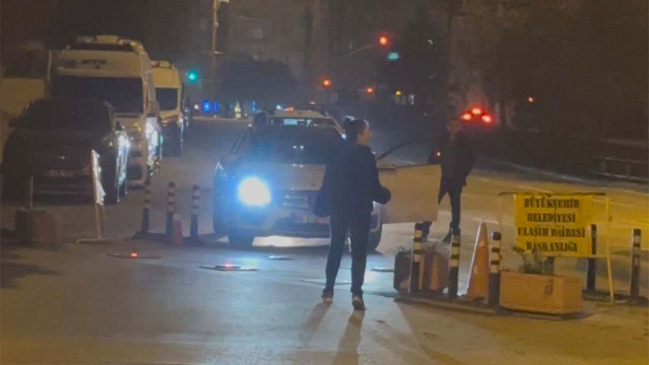 Eskişehir’de Trafikte Gergin Anlar! Tartıştığı Motosikletlinin Üzerine Yürüdü!