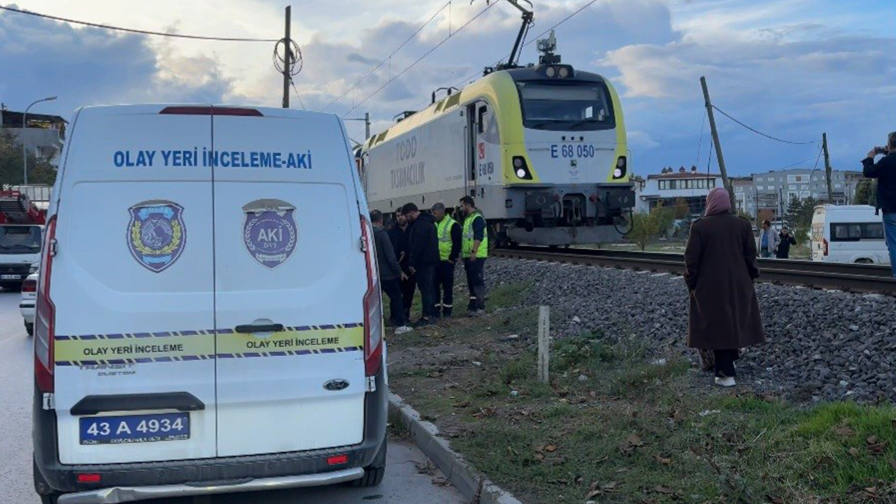 İzmir Eskişehir Yolcu Treni Gence Çarptı