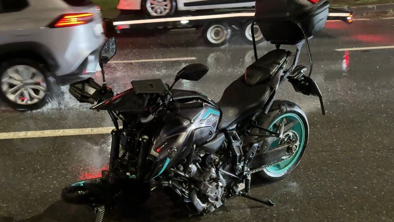 Motosikletin Ön Kısmı Tamamen Dağıldı