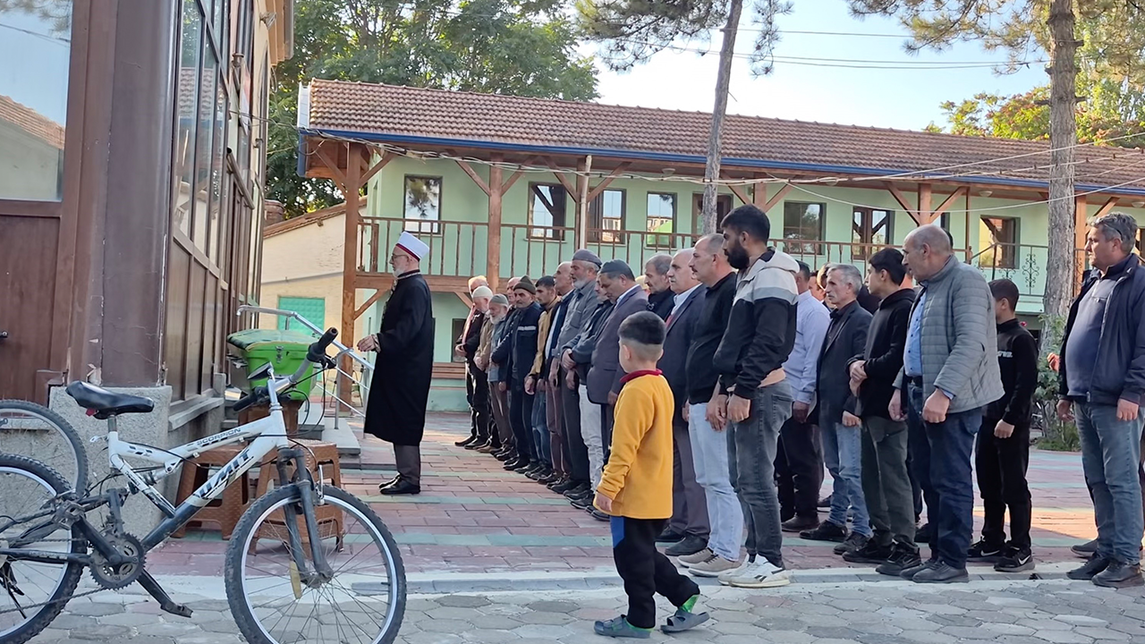 Muhammed Aslanoğlu Son Yolculuğuna Uğurlandı